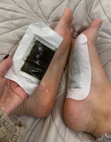 🌿 Patchs Détox pour les Pieds: éliminer les toxines dans votre corps en dormant (10 Patchs)